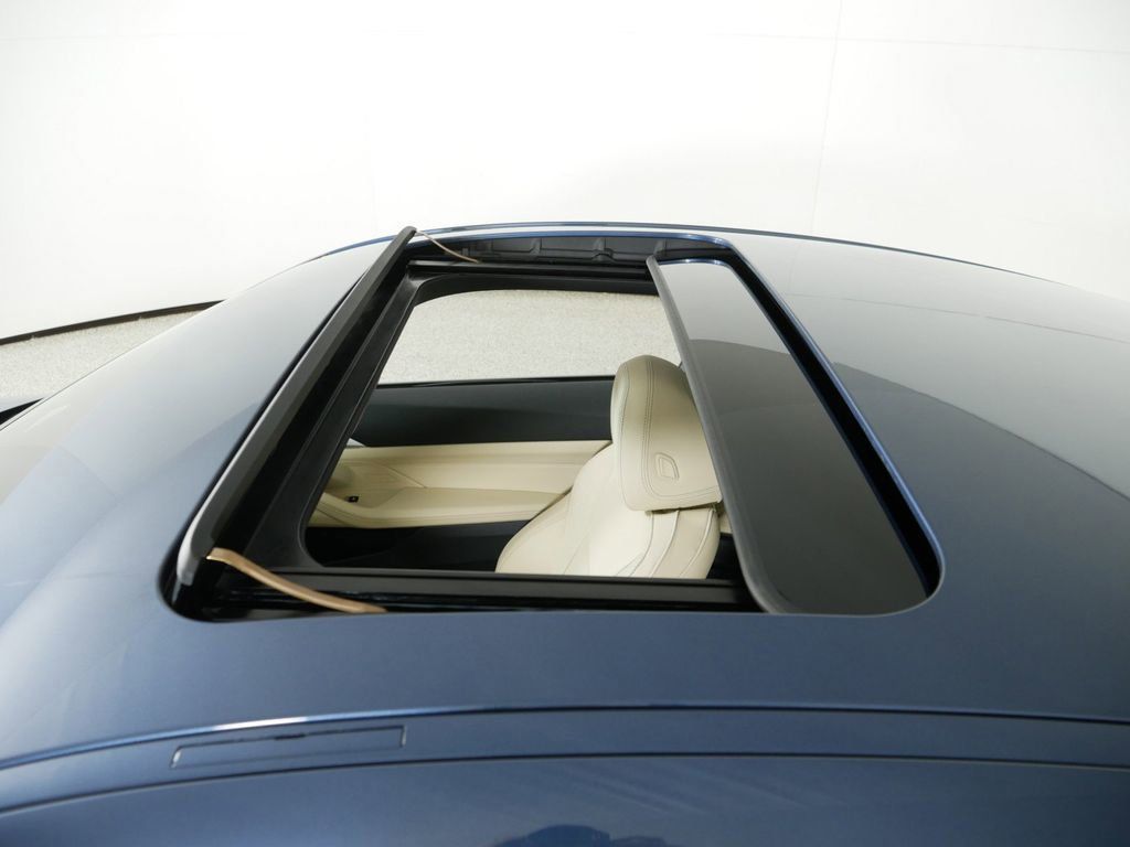 Thumbnail: 2025 BMW 4 Series - 21