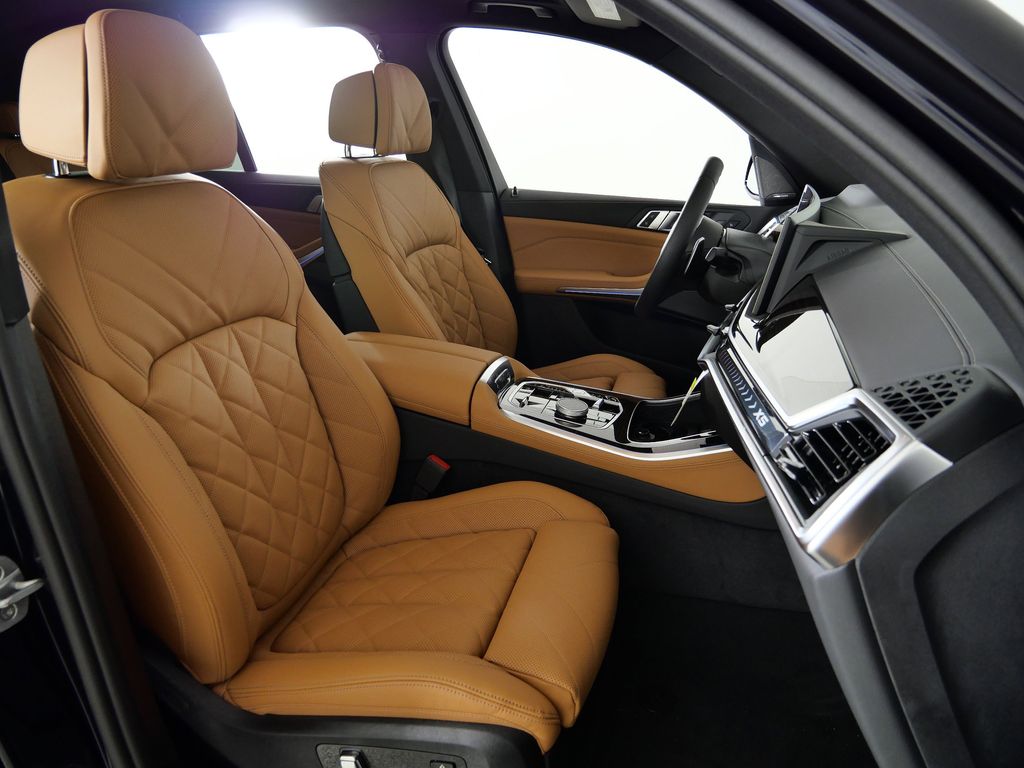 Thumbnail: 2026 BMW X5 - 21