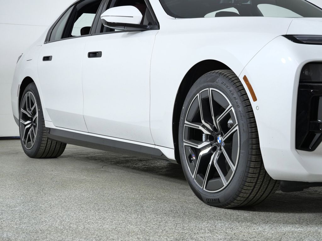 Thumbnail: 2026 BMW 7 Series - 6