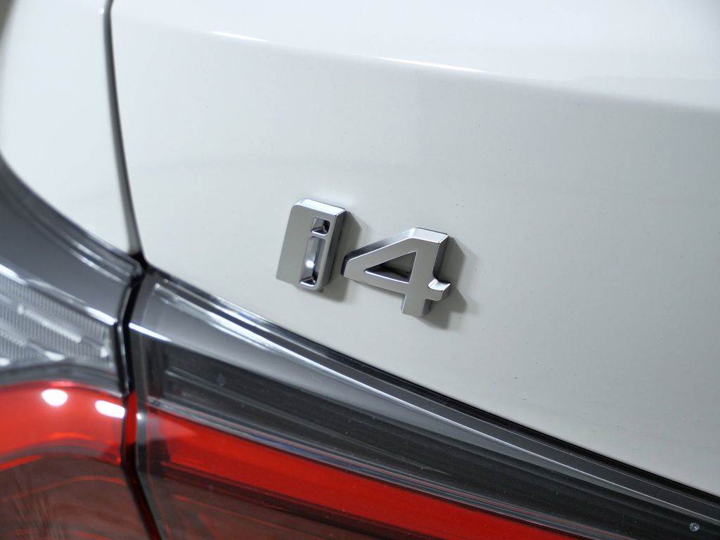 Thumbnail: 2026 BMW i4 - 13