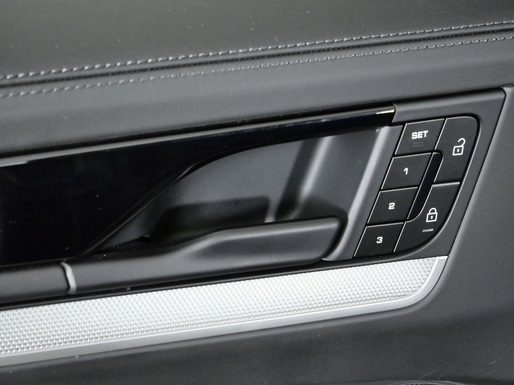 Thumbnail: 2024 Porsche Cayenne - 37