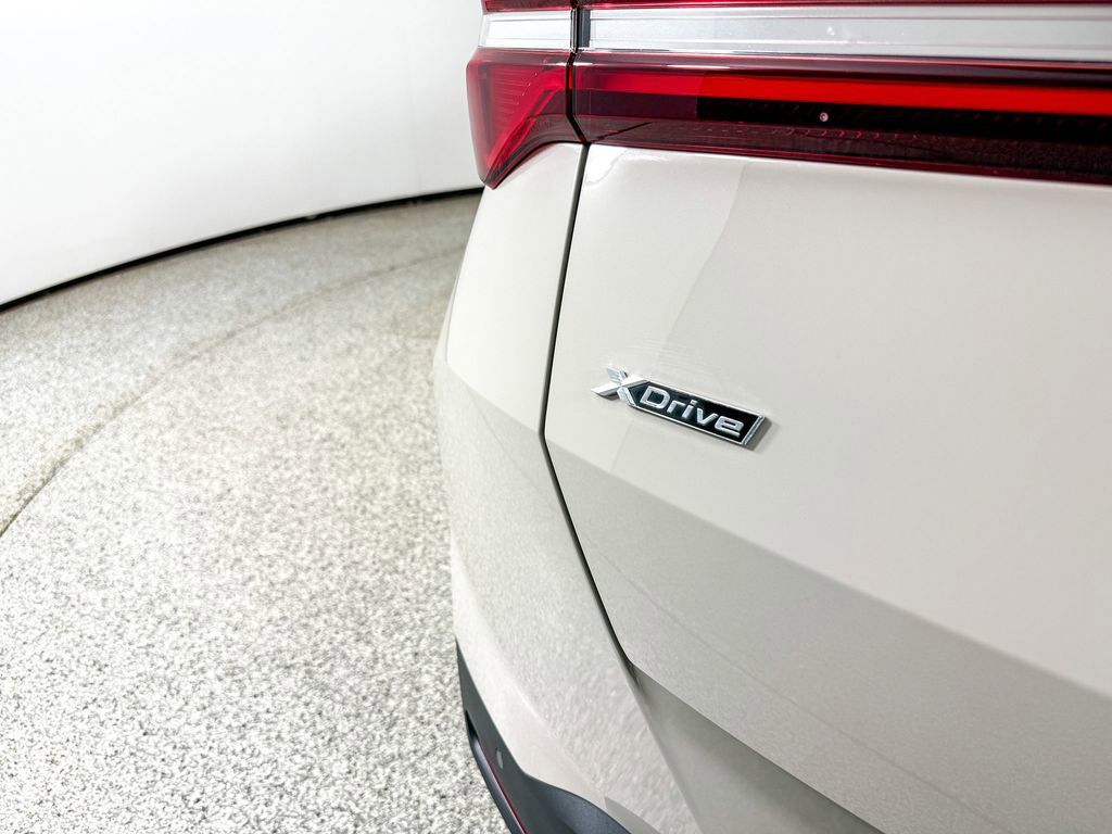 Thumbnail: 2025 BMW X3 - 15