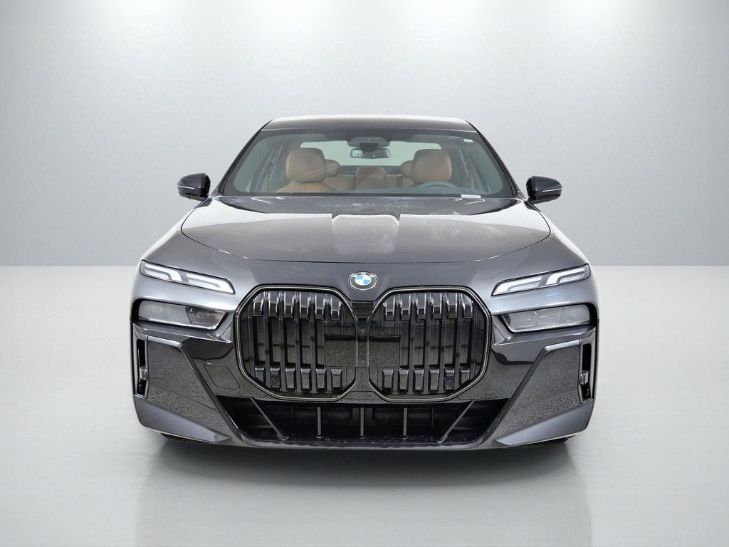 Thumbnail: 2026 BMW 7 Series - 2