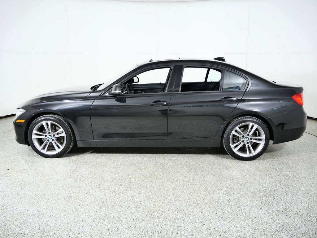 Thumbnail: 2013 BMW 3 Series - 16