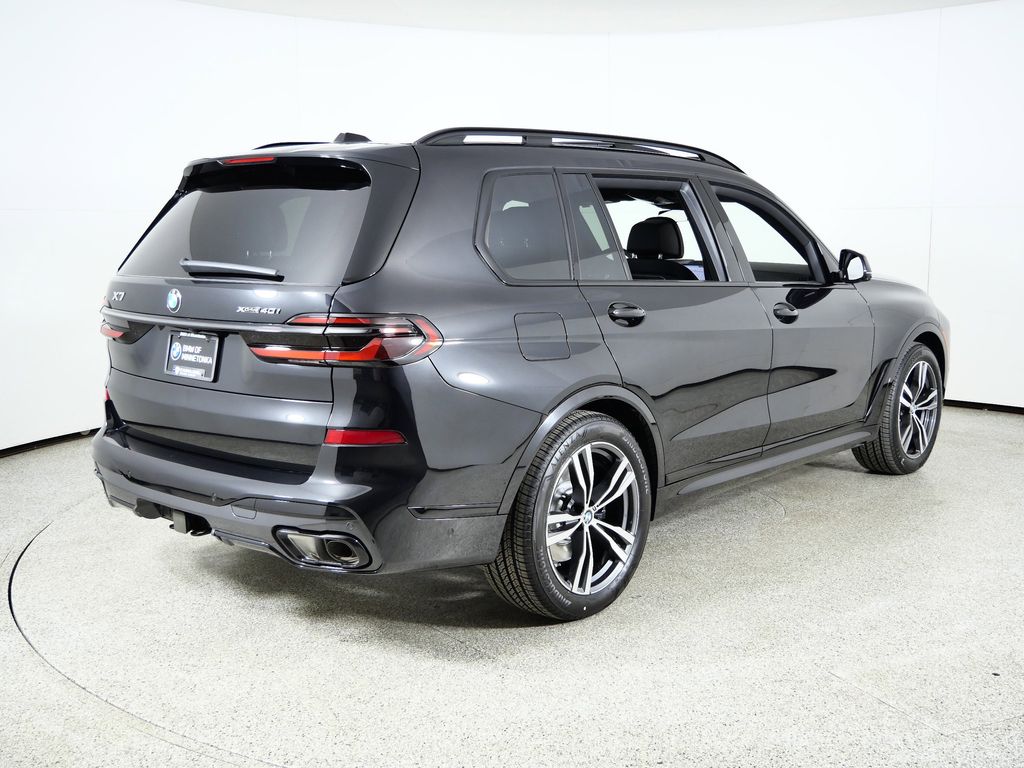 Thumbnail: 2026 BMW X7 - 9