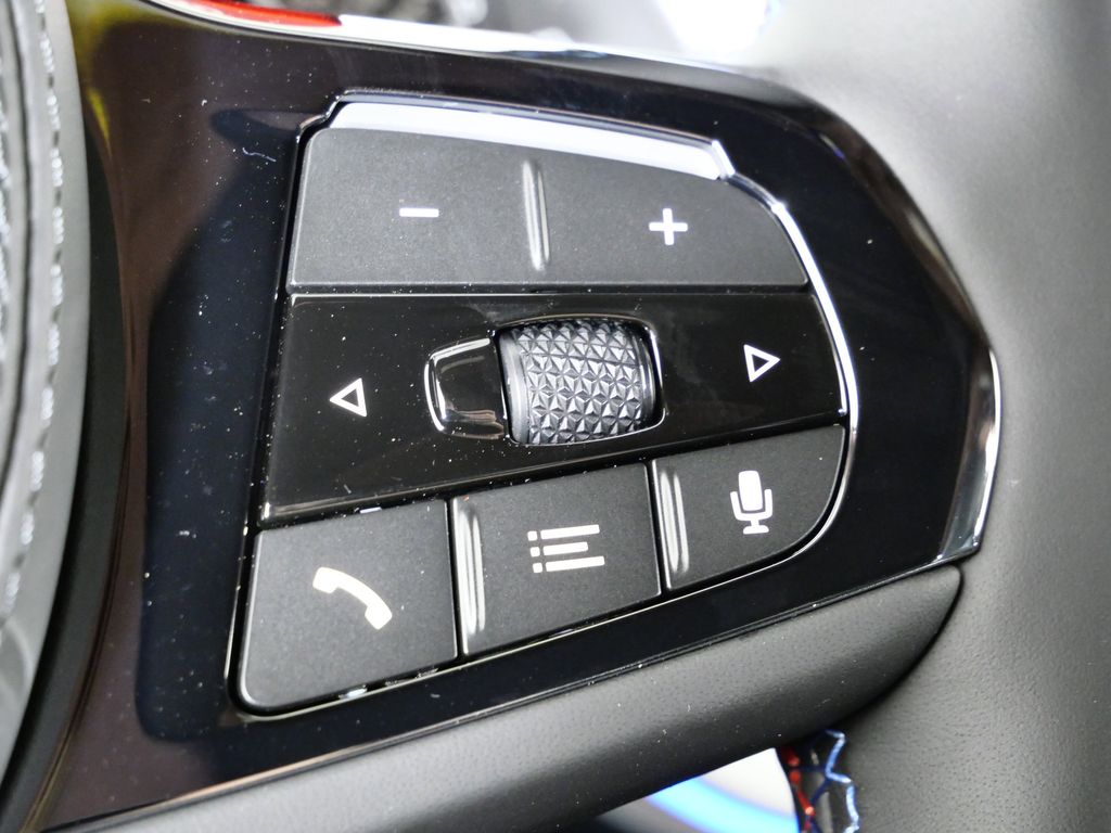 Thumbnail: 2026 BMW XM - 41