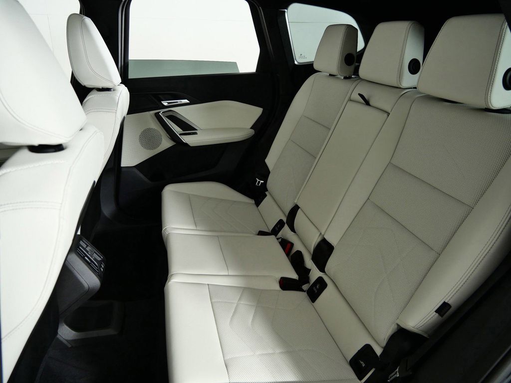 Thumbnail: 2026 BMW X1 - 31