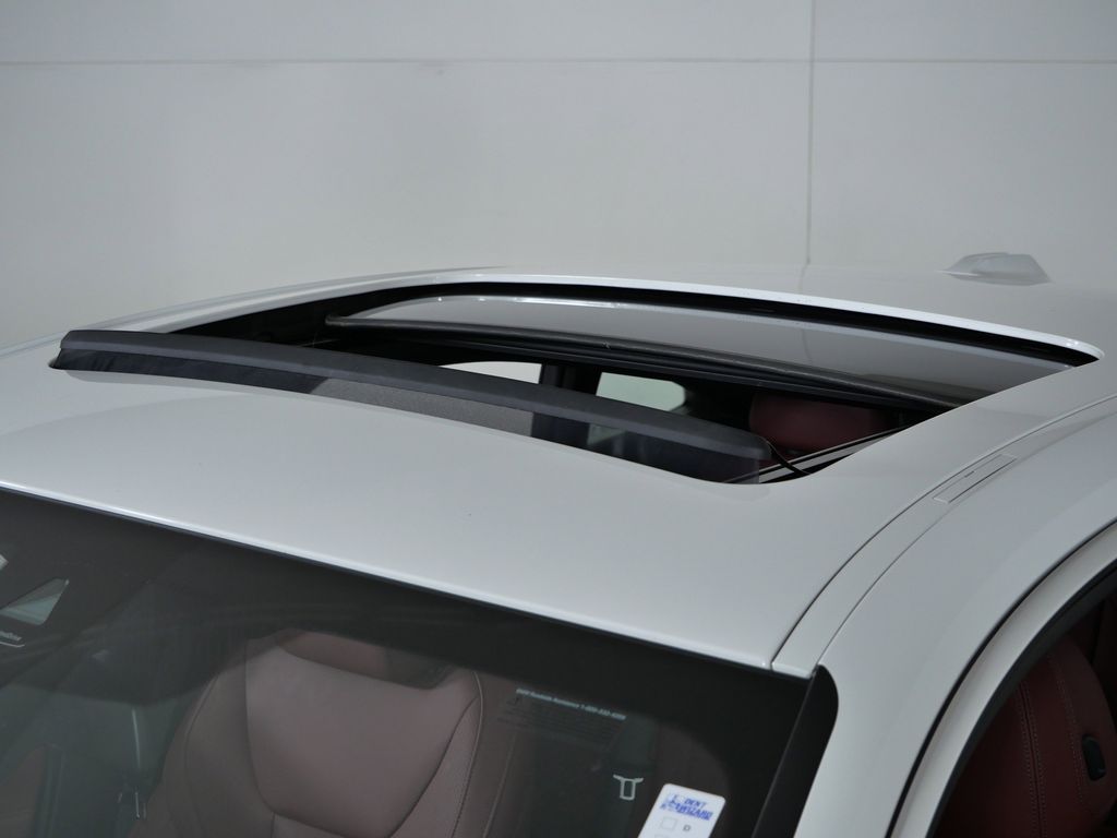 Thumbnail: 2025 BMW i4 - 22