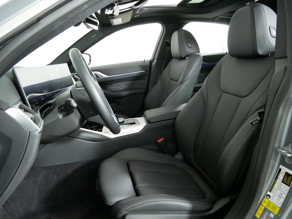 Thumbnail: 2023 BMW i4 - 36