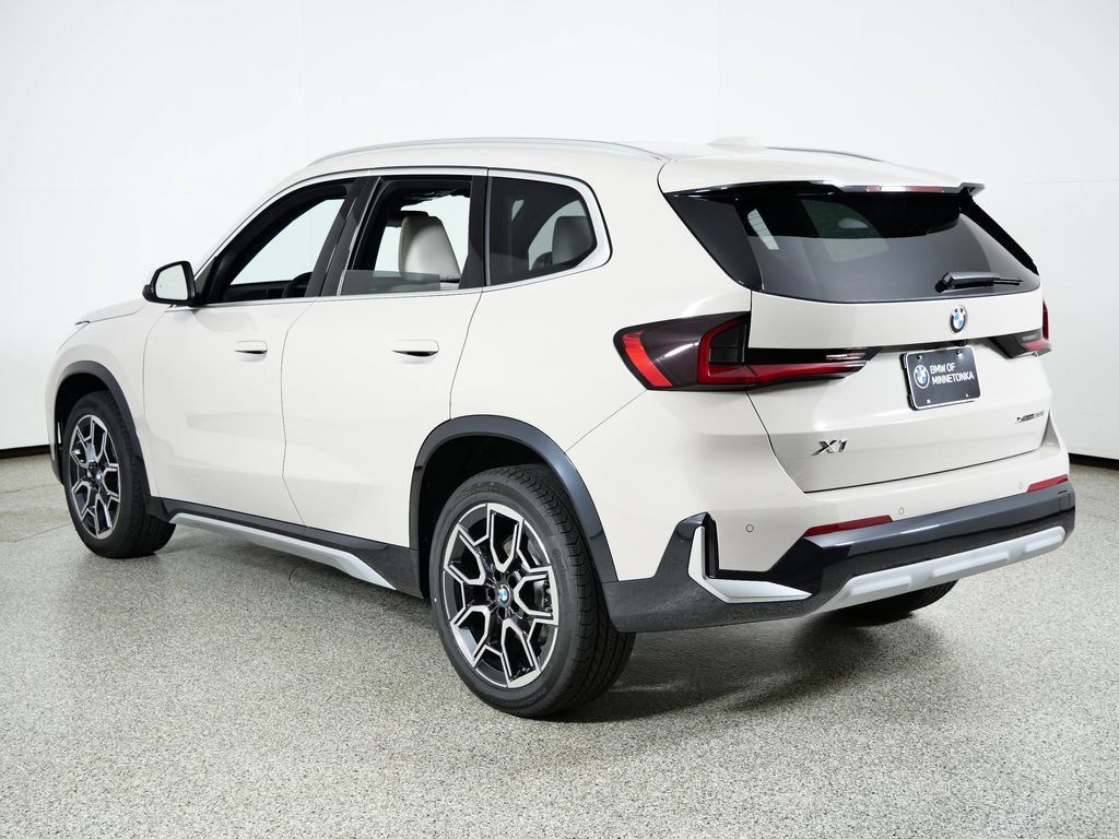 Thumbnail: 2026 BMW X1 - 16