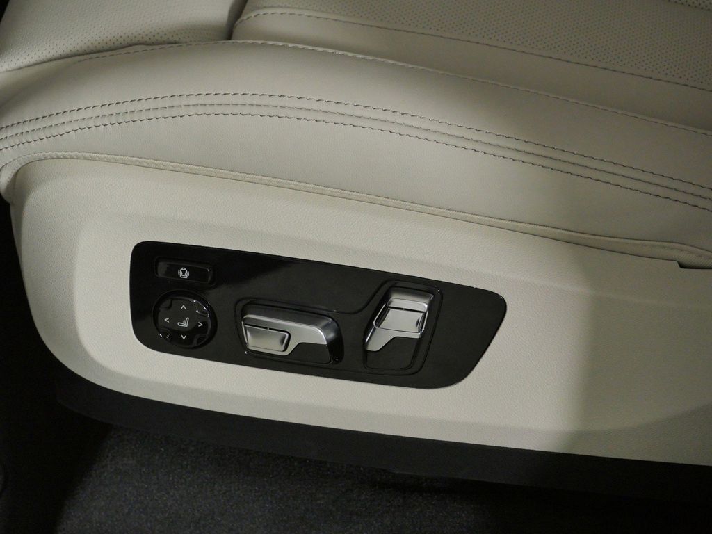Thumbnail: 2026 BMW X5 - 39