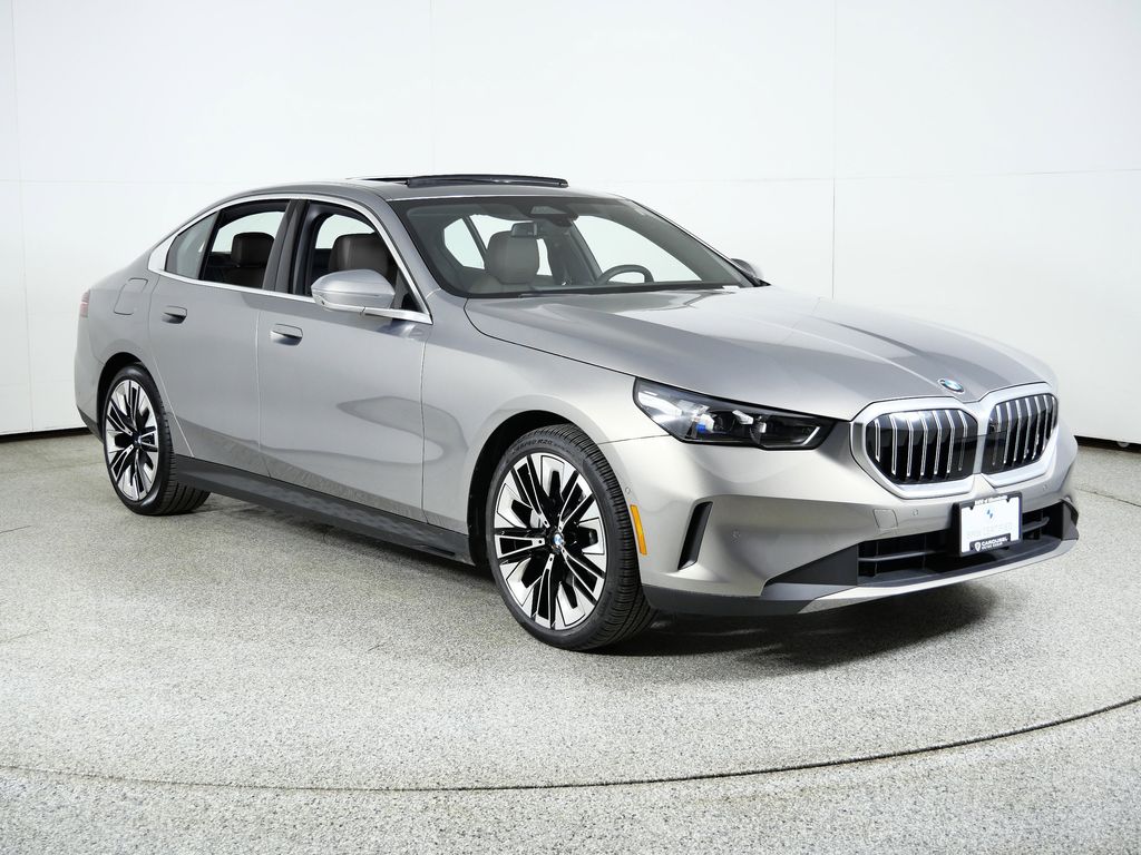 Thumbnail: 2025 BMW 5 Series - 9