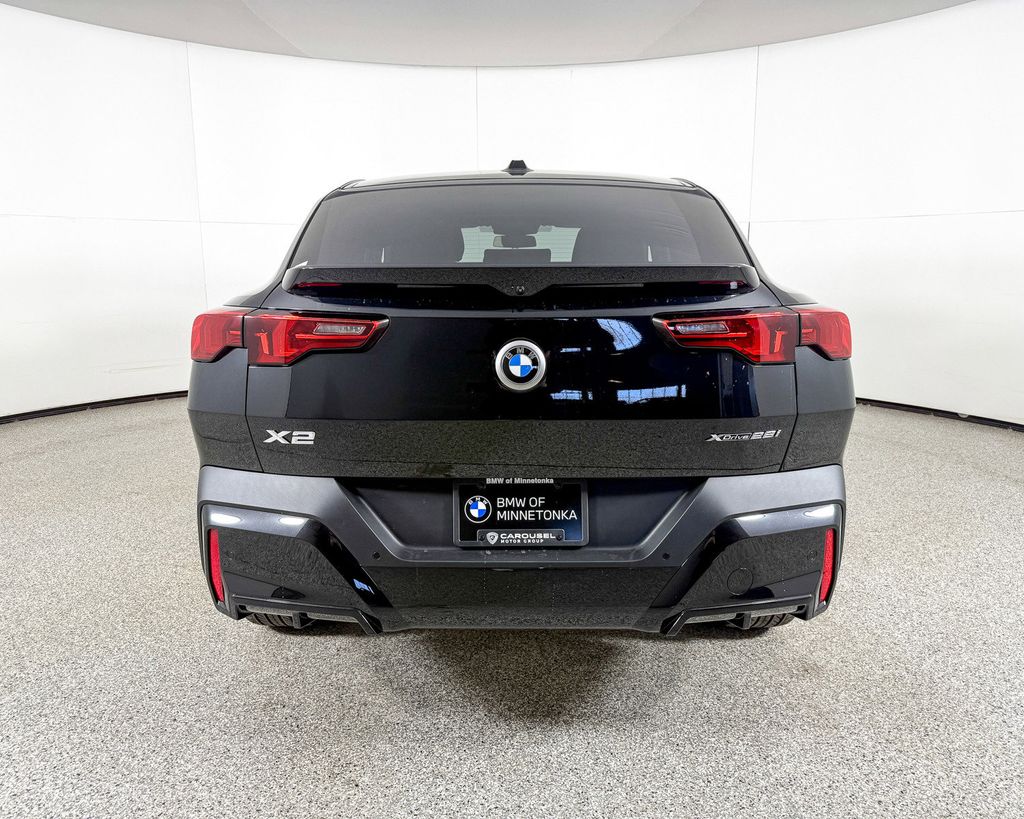 Thumbnail: 2025 BMW X2 - 12