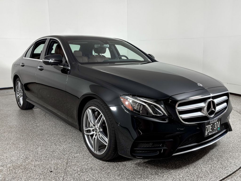 Thumbnail: 2019 Mercedes-Benz E-Class - 4