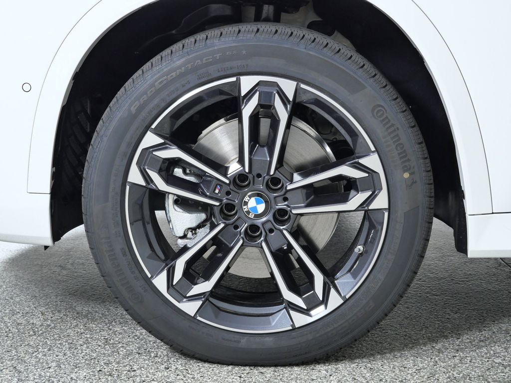 Thumbnail: 2026 BMW X1 - 17