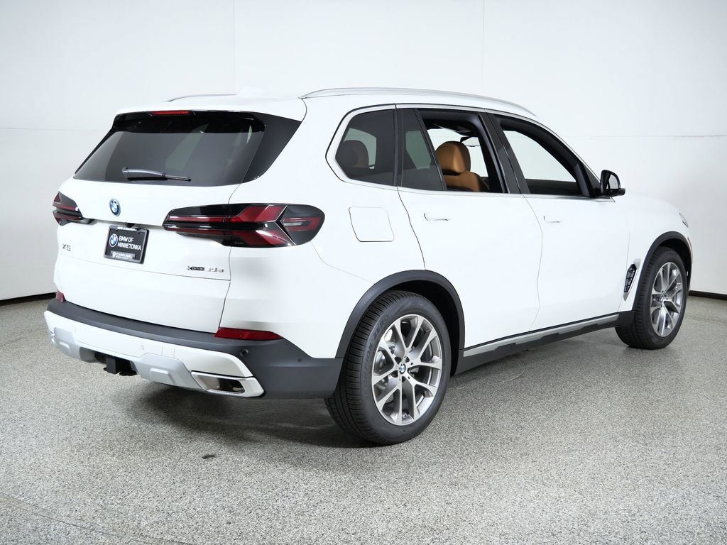 Thumbnail: 2026 BMW X5 - 11
