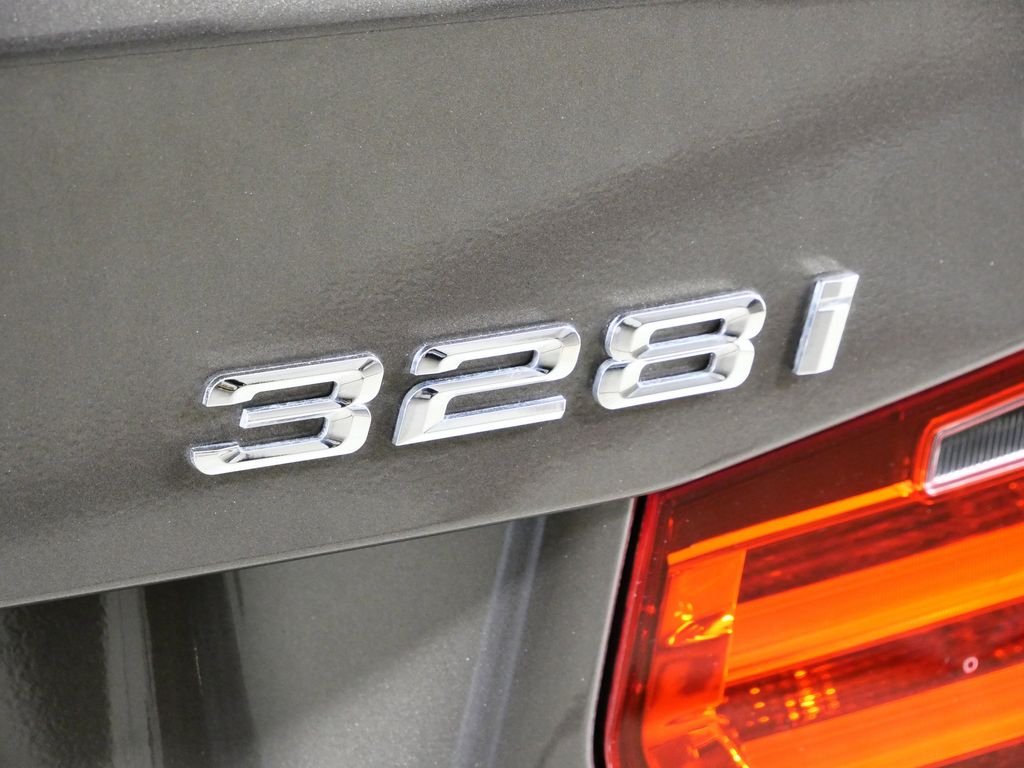 Thumbnail: 2015 BMW 3 Series - 13