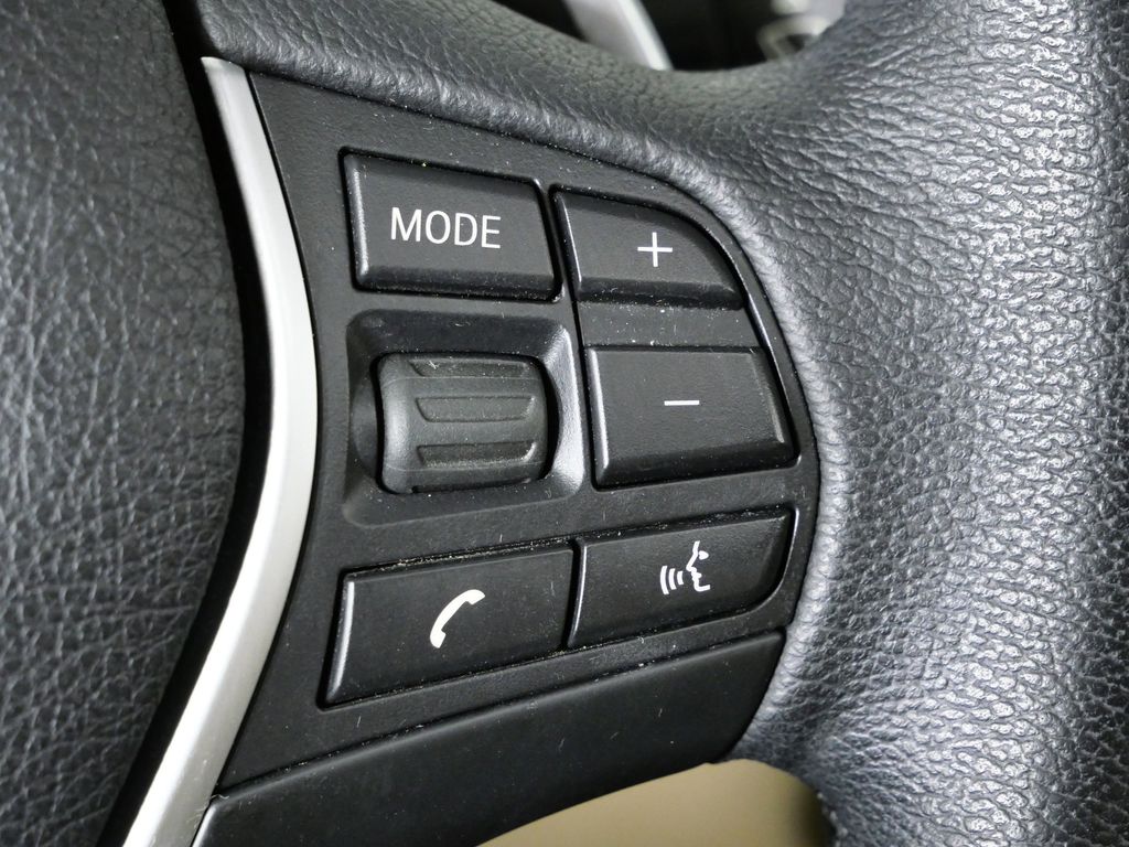 Thumbnail: 2017 BMW 3 Series - 40