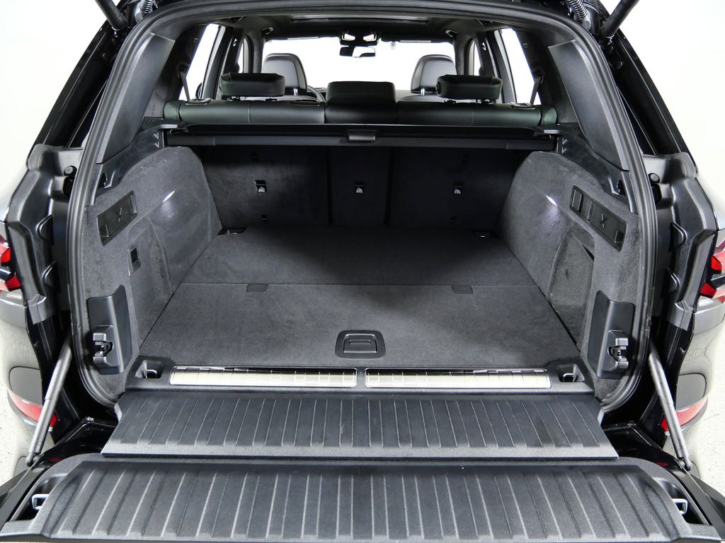 Thumbnail: 2026 BMW X5 - 28