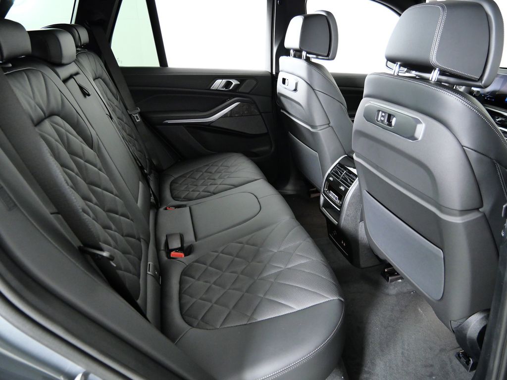 Thumbnail: 2026 BMW X5 - 26