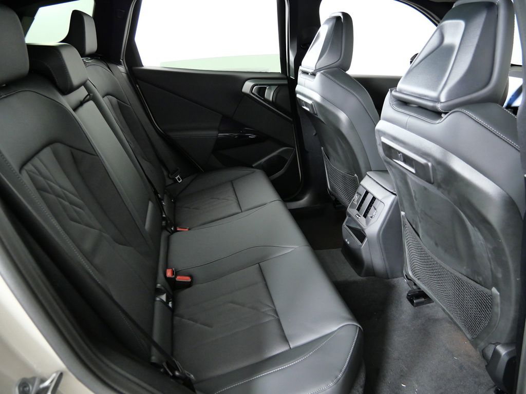 Thumbnail: 2026 BMW X3 - 25