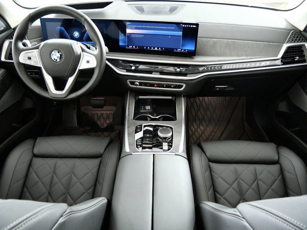 Thumbnail: 2026 BMW X7 - 6