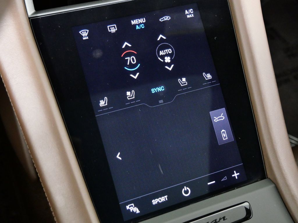 Thumbnail: 2024 Porsche Taycan - 45