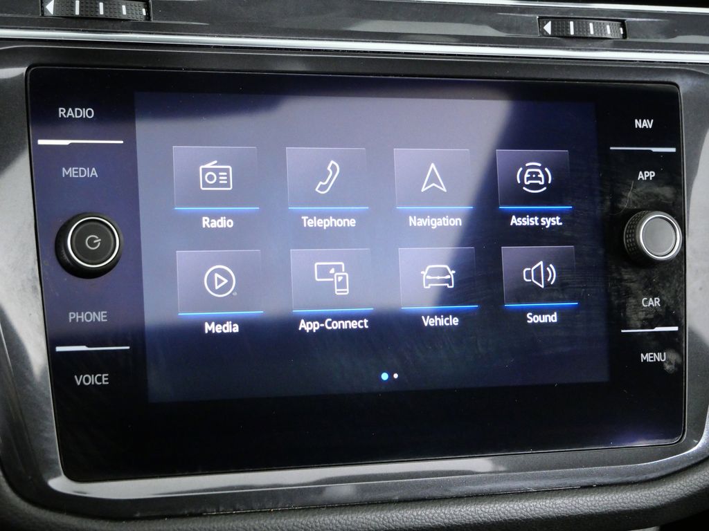 Thumbnail: 2021 Volkswagen Tiguan - 43