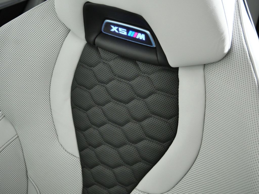 Thumbnail: 2026 BMW X5 - 41