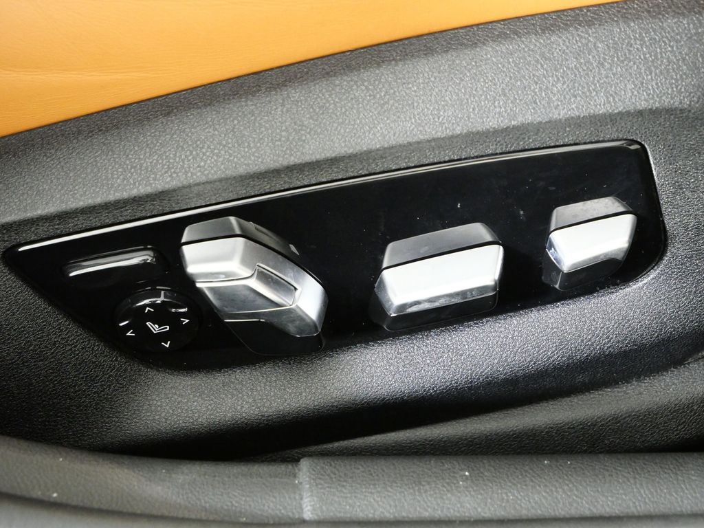 Thumbnail: 2019 BMW M5 - 22