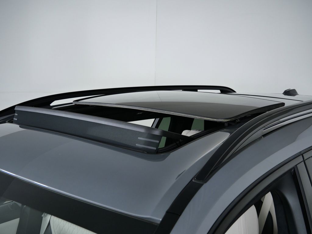 Thumbnail: 2023 BMW X7 - 22