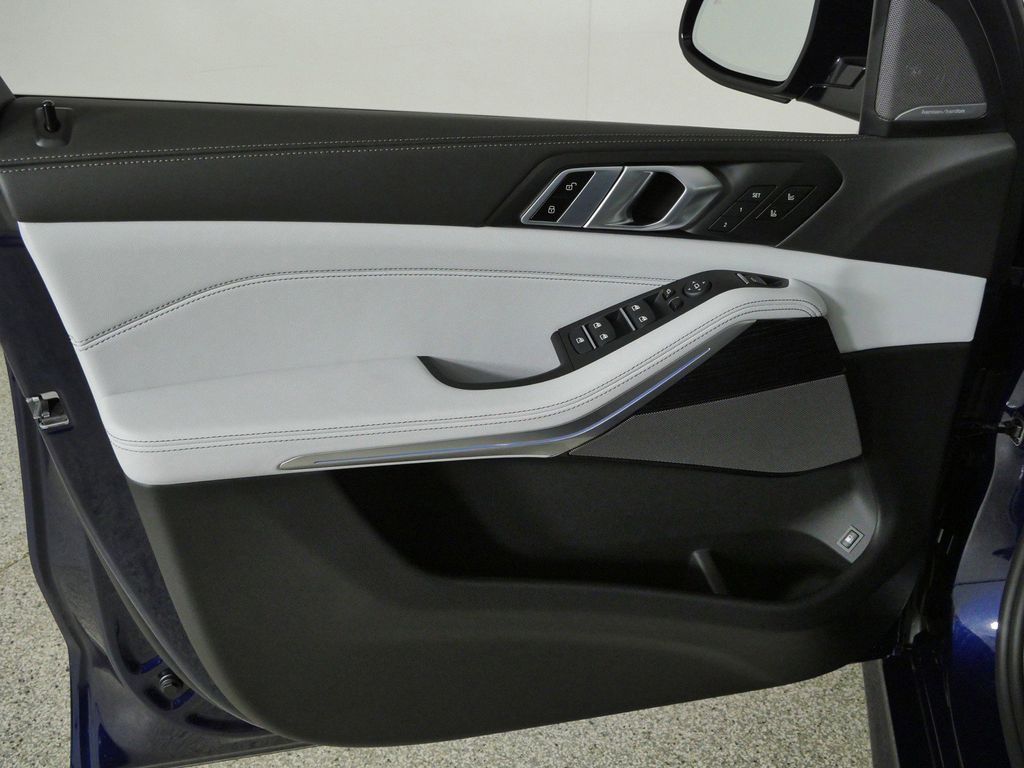 Thumbnail: 2026 BMW X5 - 34
