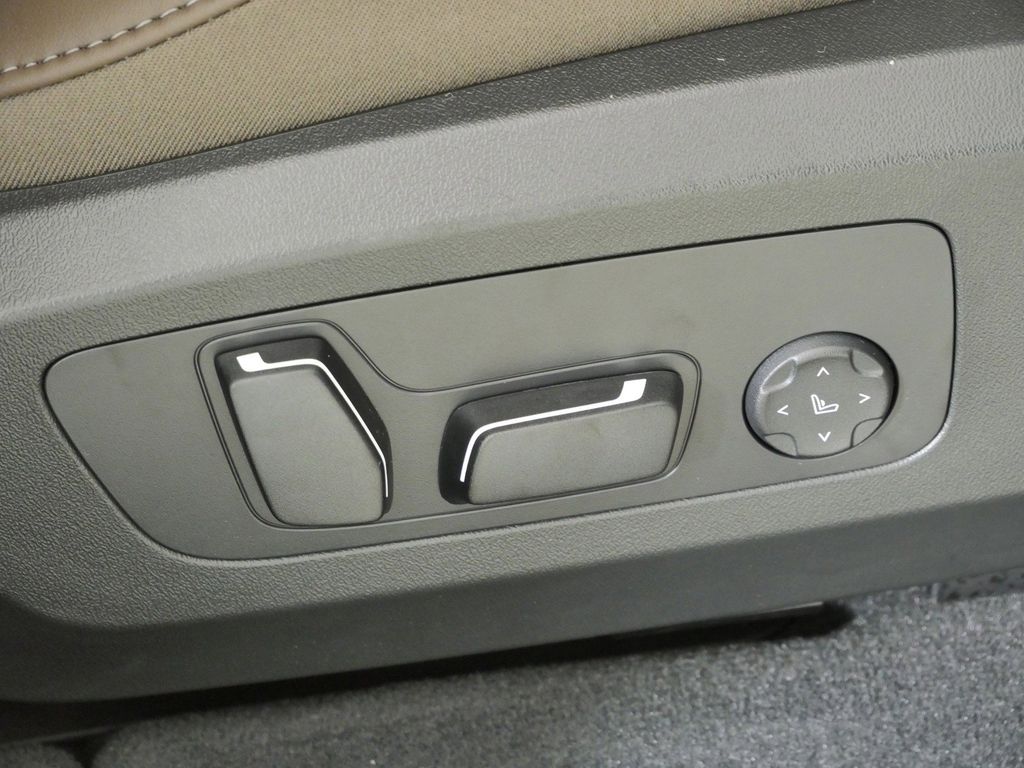 Thumbnail: 2026 BMW X3 - 23