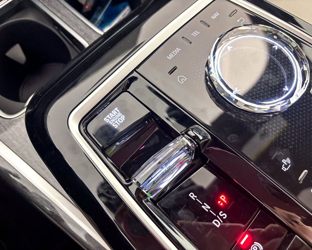 Thumbnail: 2025 BMW 7 Series - 46