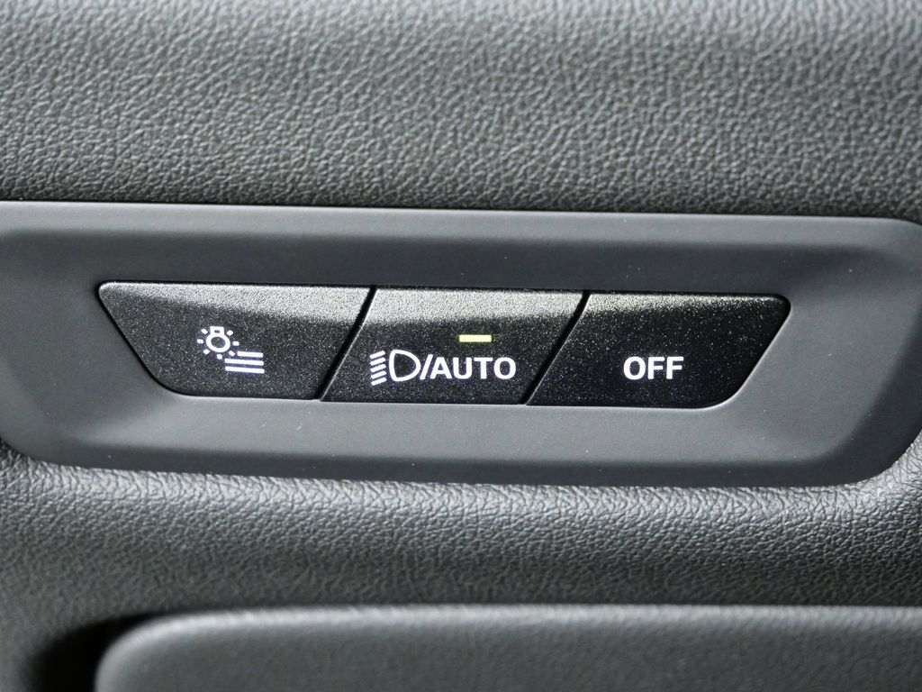 Thumbnail: 2026 BMW X5 - 40