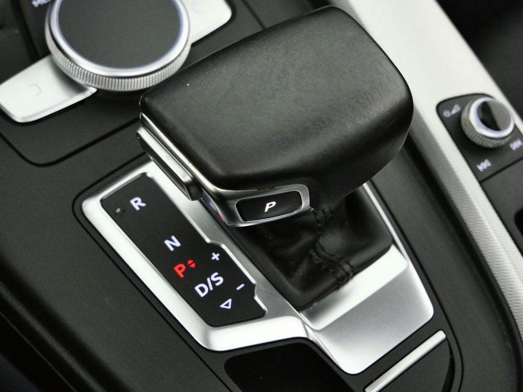 Thumbnail: 2017 Audi A4 - 47