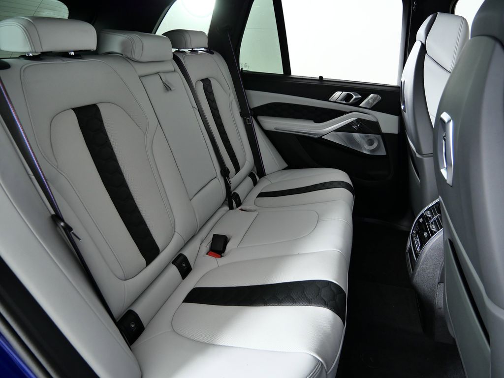 Thumbnail: 2026 BMW X5 - 27