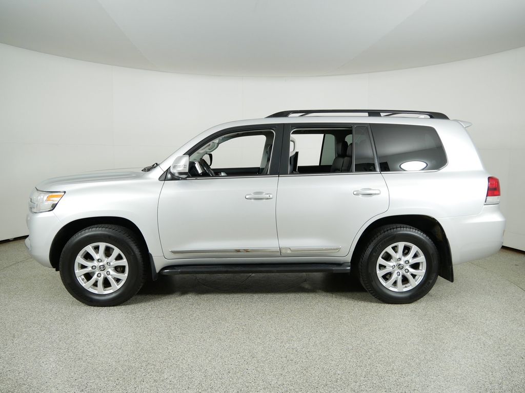 Thumbnail: 2016 Toyota Land Cruiser - 14