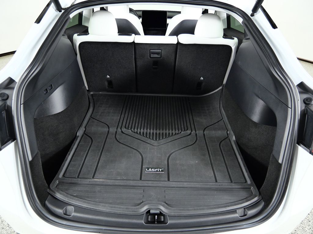 Thumbnail: 2022 Tesla Model Y - 27