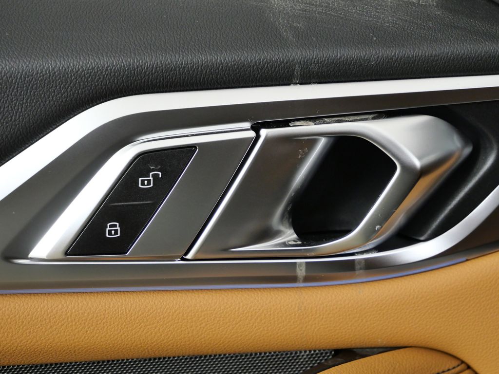 Thumbnail: 2026 BMW i4 - 36