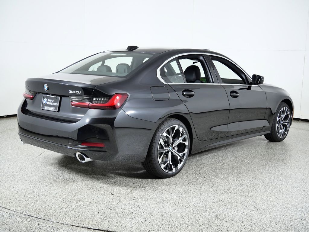 Thumbnail: 2026 BMW 3 Series - 9