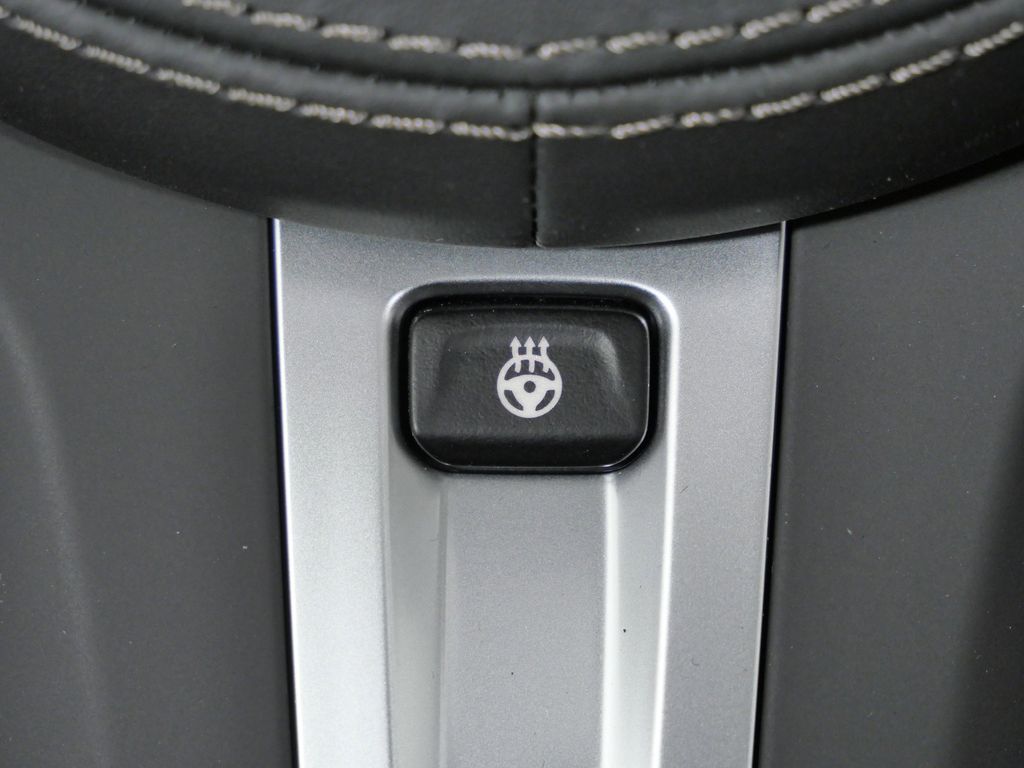 Thumbnail: 2026 BMW 8 Series - 42