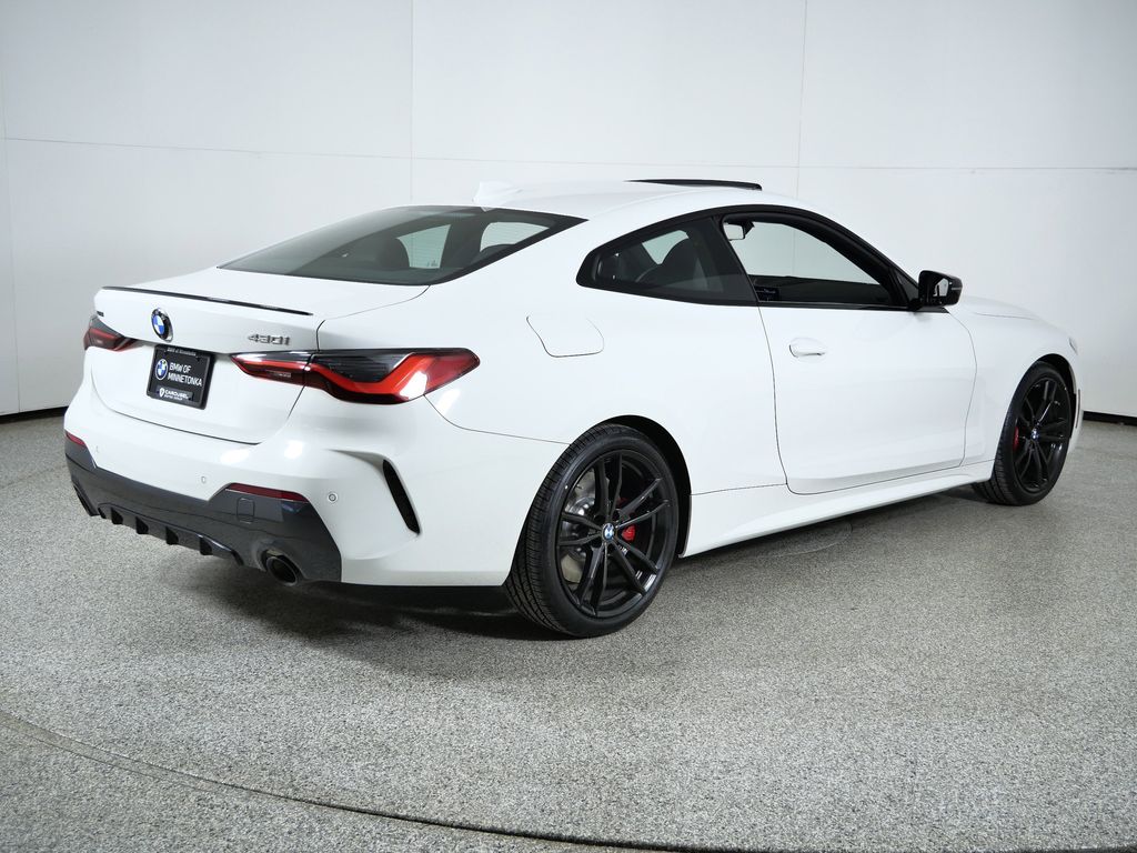 Thumbnail: 2023 BMW 4 Series - 11