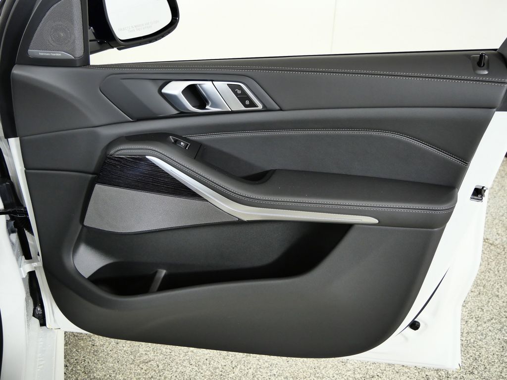 Thumbnail: 2026 BMW X5 - 19