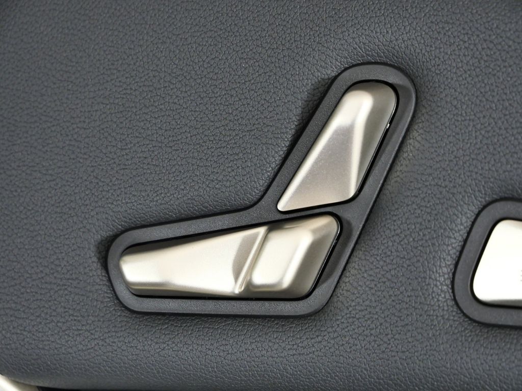 Thumbnail: 2026 BMW iX - 23