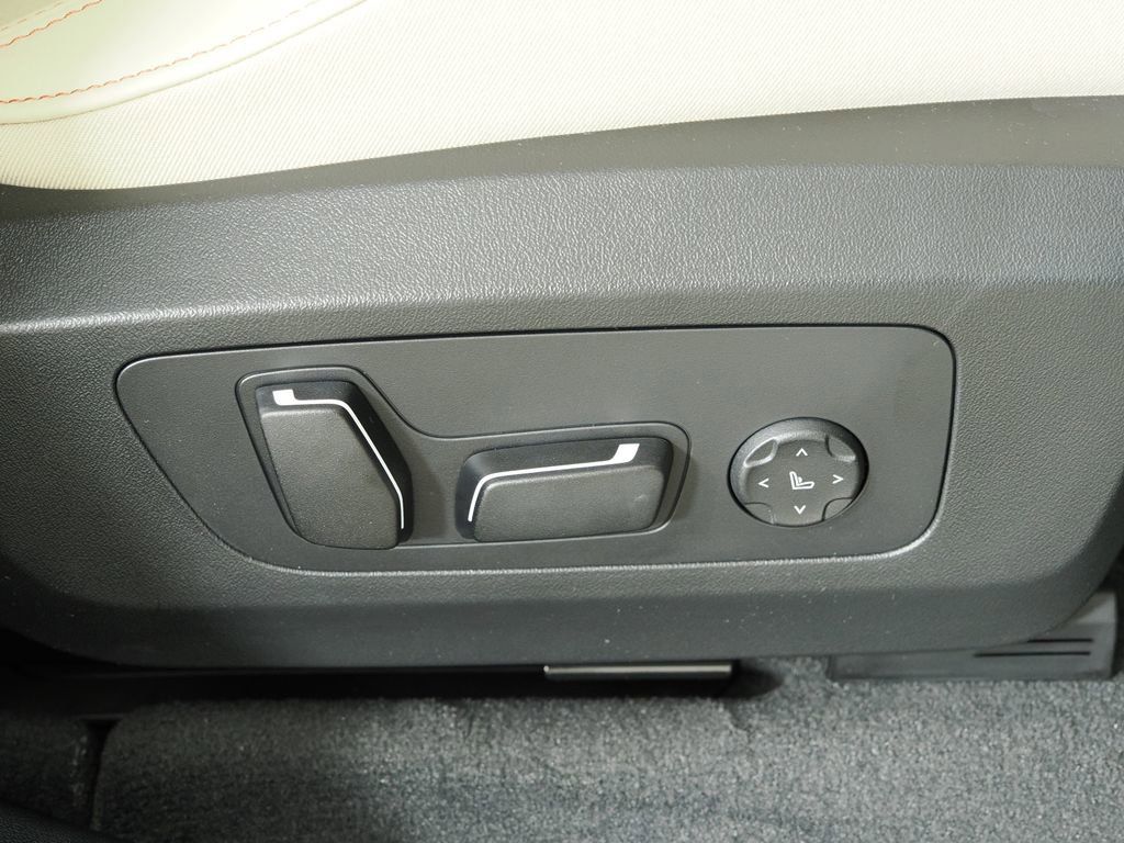 Thumbnail: 2025 BMW X3 - 24