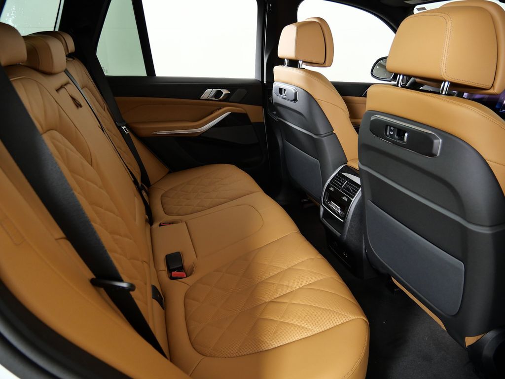 Thumbnail: 2026 BMW X5 - 26