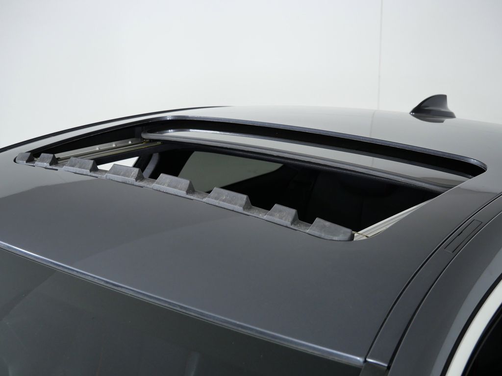 Thumbnail: 2017 BMW 4 Series - 18