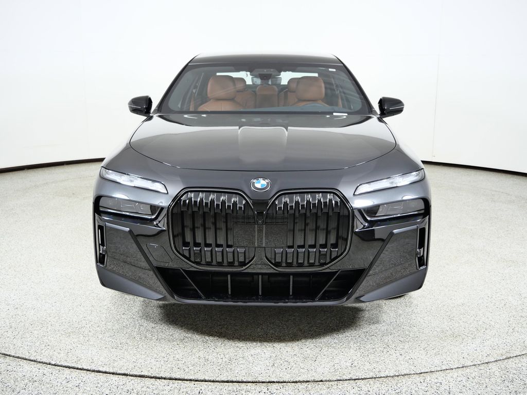 Thumbnail: 2026 BMW 7 Series - 2