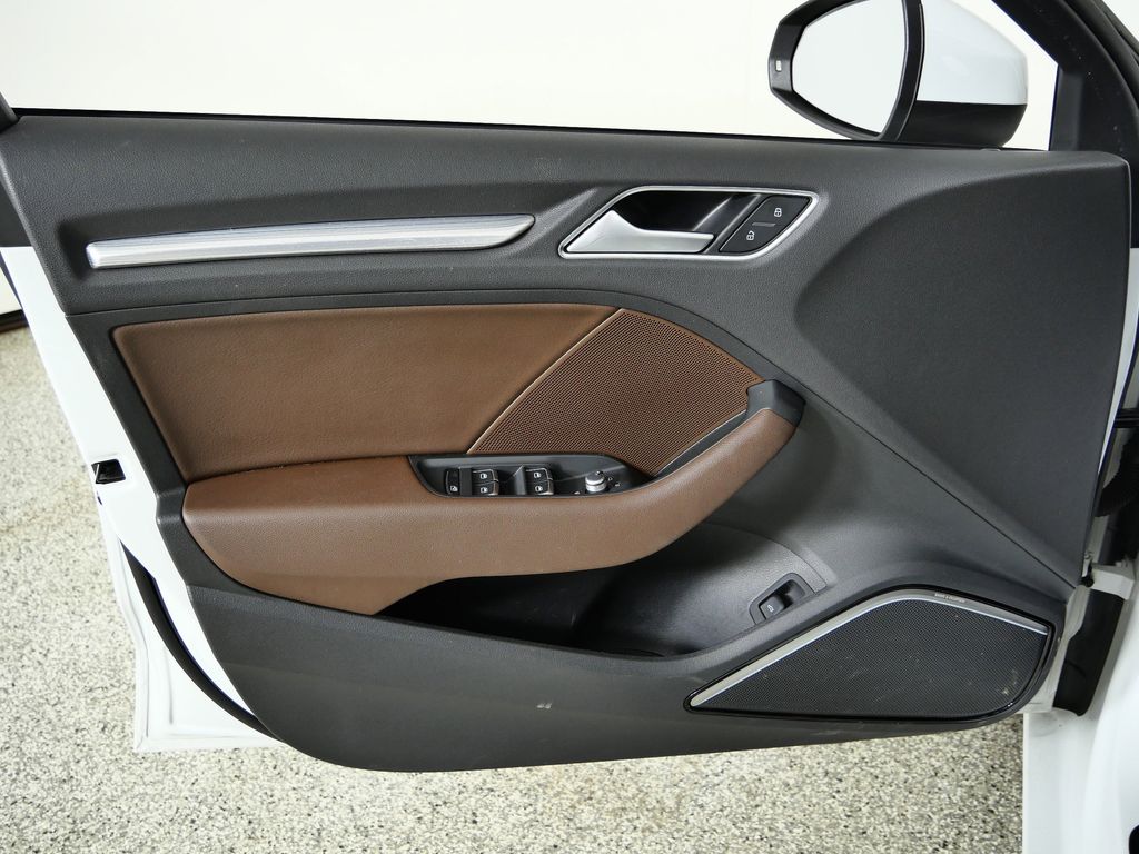 Thumbnail: 2016 Audi A3 - 31